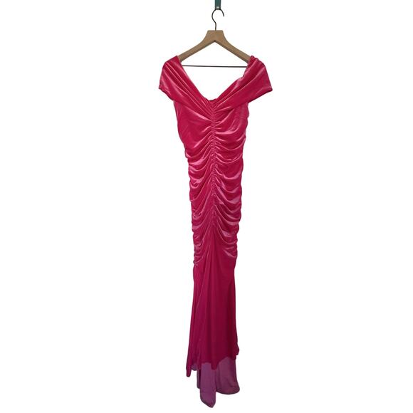 MONIQUE LHUILLIER Ruched off-shoulder velvet gown fuchsia US8 - Picture 10 of 12